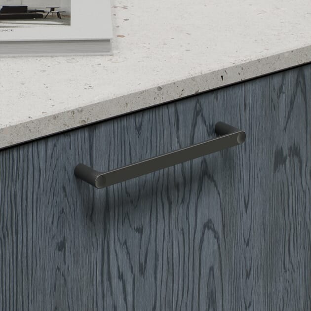 Håndtak 1190 Furnipart Punto matt sort miljø.jpg