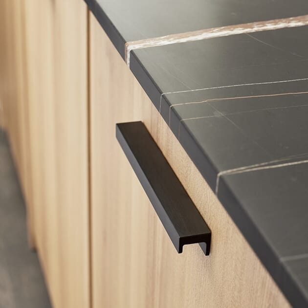 HT4376_Rel 4376 lang sort.jpg